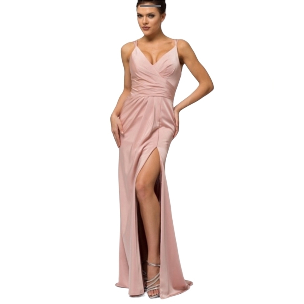 Amelia Couture 366 Beautiful Elegant Long Sleeveless Rose Gold dress Sz 6
